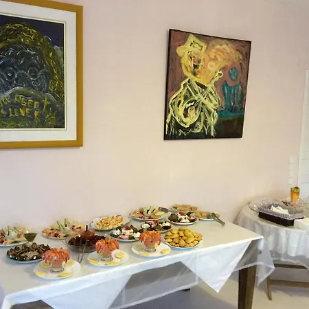 מלון דירות Basil טסיליבי