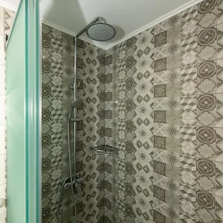 מלון דירות Basil טסיליבי