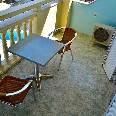 Hotel apartamentowy Basil 2*