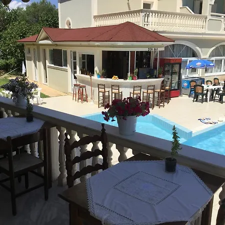 Hotel apartamentowy Basil