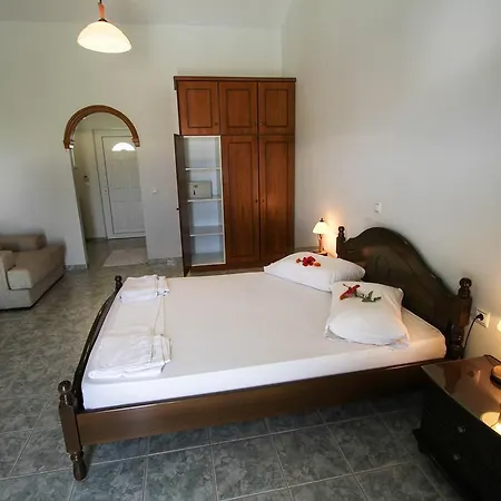 Hotel apartamentowy Basil 2*